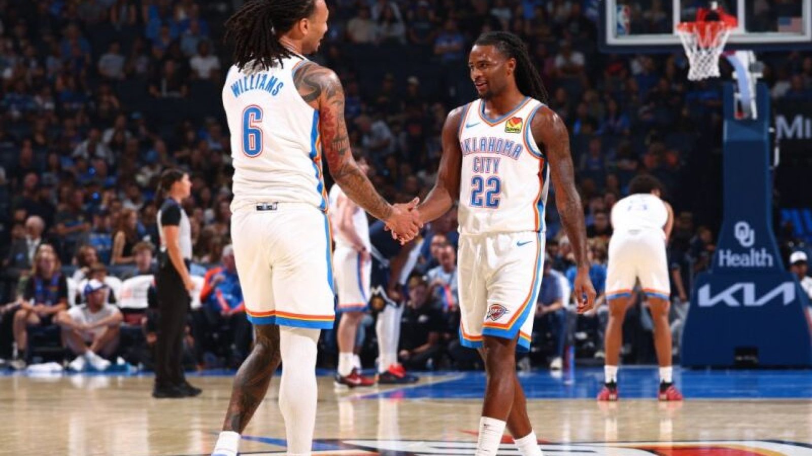 Atual campeão da NBA, Oklahoma City Thunder vai em busca do bicampeonato - Foto: Zach Beeker/N...
