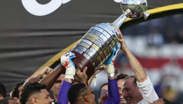 A final da Libertadores acontecerá no Estádio Monumental, em Lima, no Peru - Foto: Alejandro ...