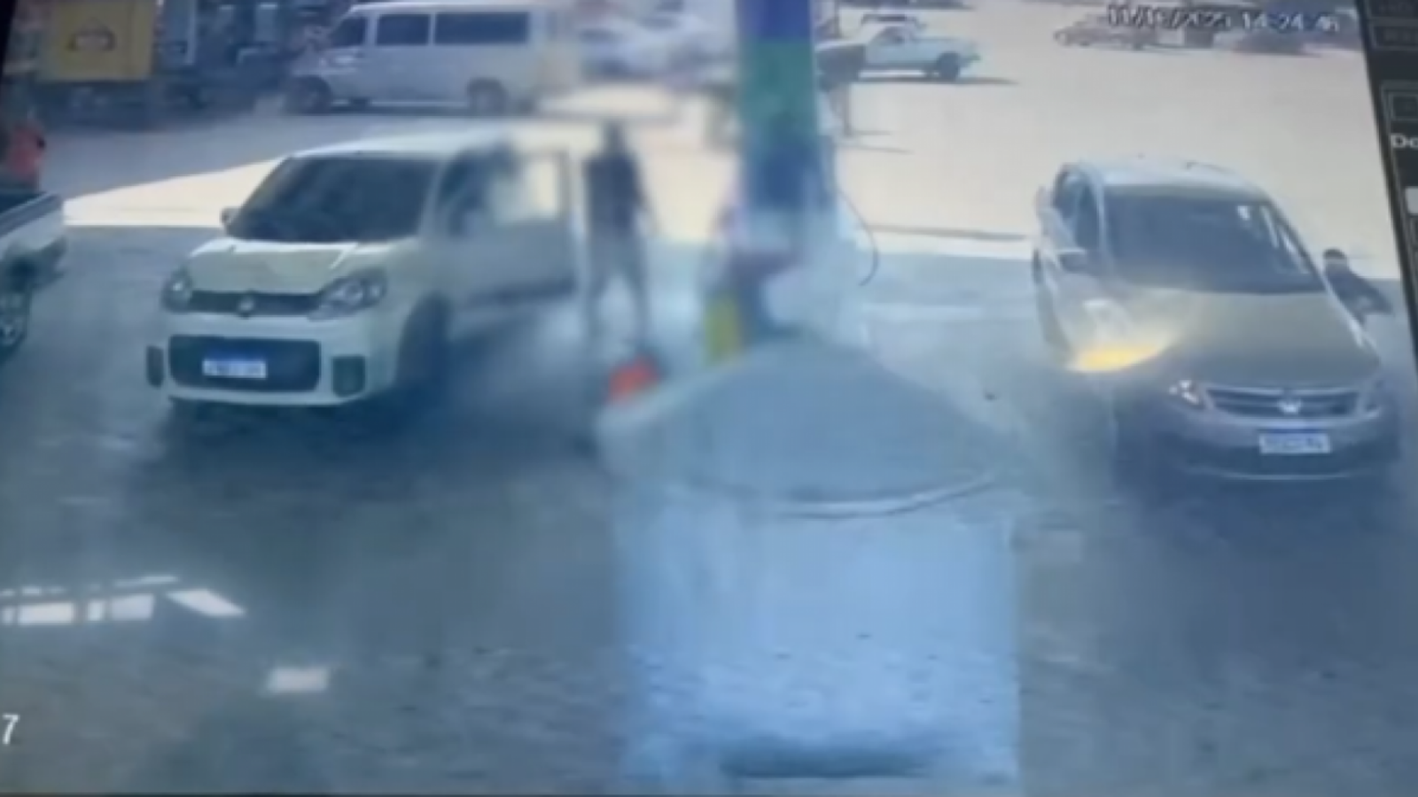 Imagm de momento de feminicídio em Agrestina - Reprodução