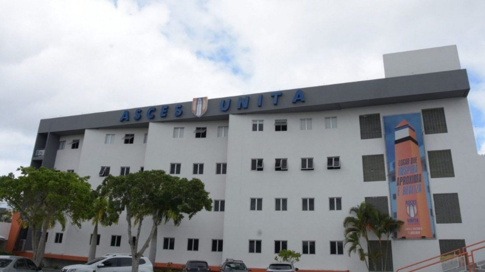 Fachada da ASCES-UNITA em Caruaru - DIVULGAÇÃO