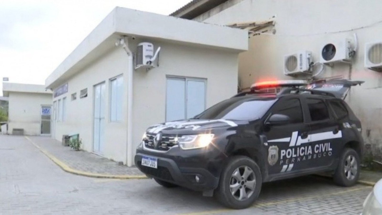 Os corpos foram encaminhados para o Instituto de Medicina Legal de Caruaru - TV Jornal