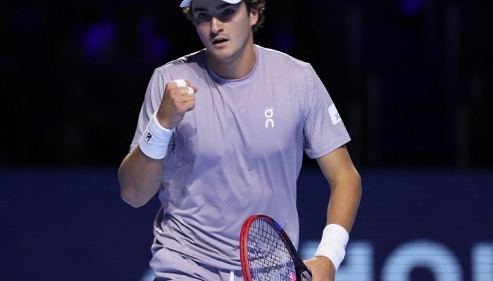 © Reuters/Pierre Albouy/proibida reprodução