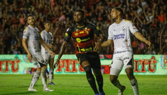 Fábio Matheus, volante do Sport  - Foto: Rafael Bandeira/SCR