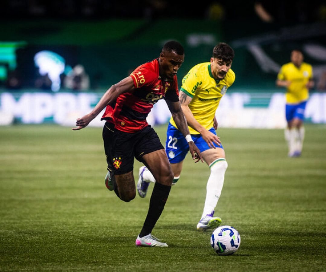 Matheus Alexandre em ação pelo Sport - Foto: Paulo Paiva/SCR