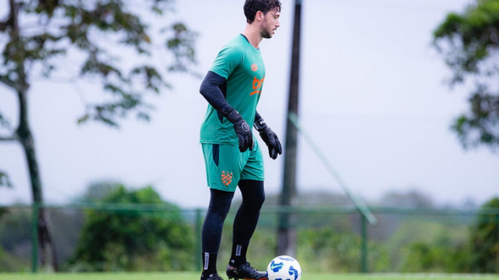 Caíque França será titular da meta do Sport contra o Vitória - Foto: Paulo Paiva/SCR