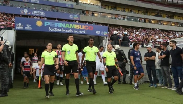 Arbitragem de Santa Cruz 0x4 Náutico - Foto: Rafael Melo/FPF