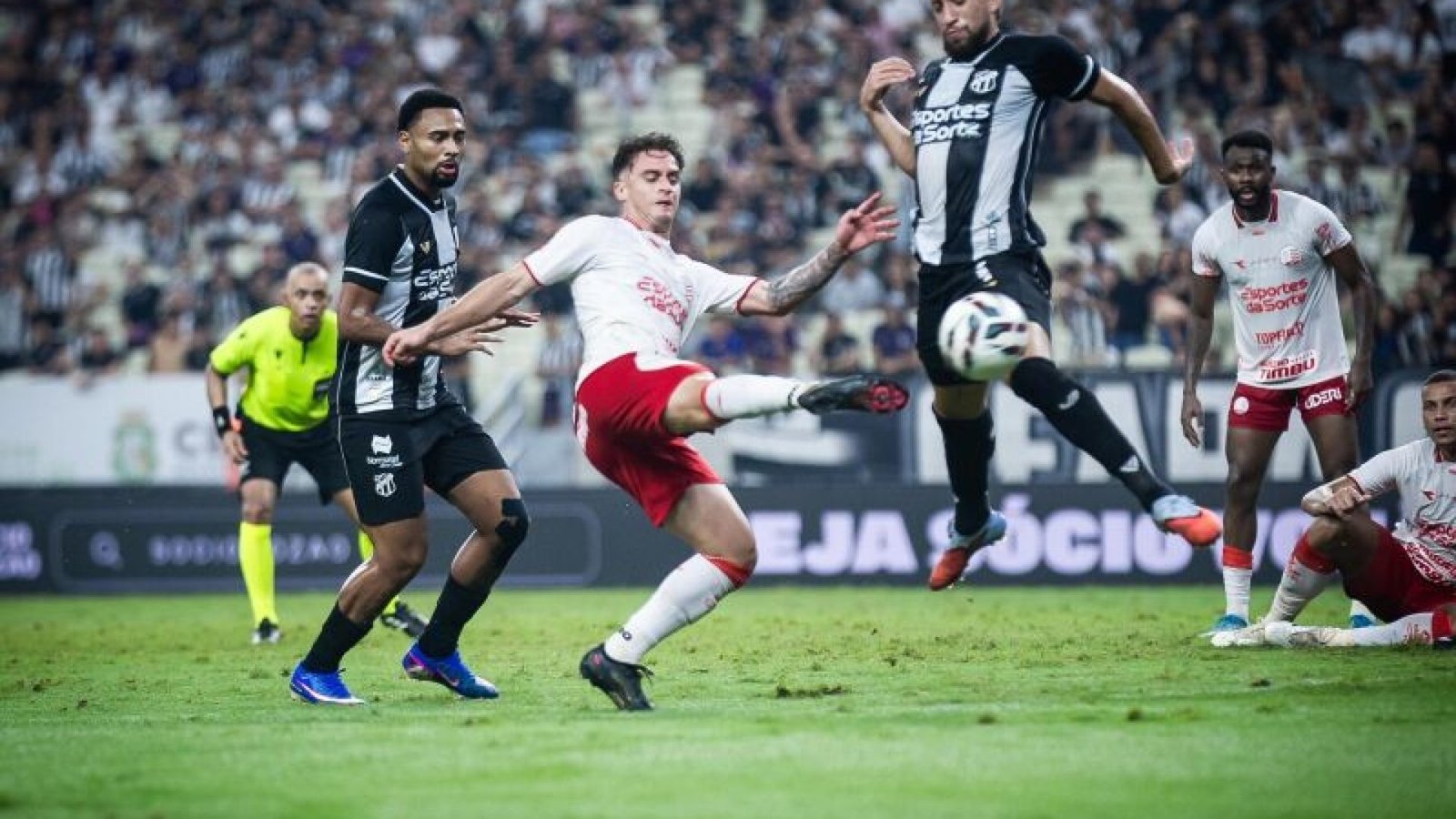 Lance de Ceará 1x0 Náutico, pela Série B 2026 - Foto: Michael Douglas /CNC