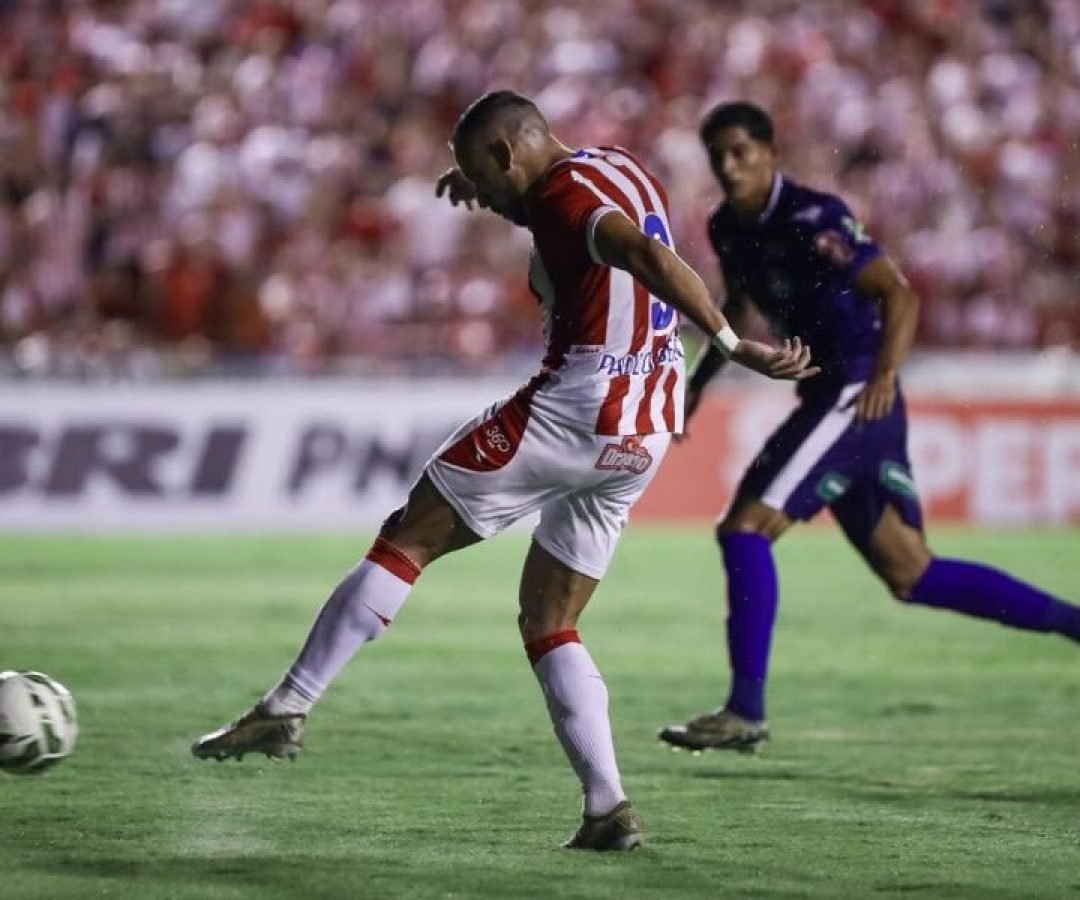Paulo Sérgio comandou a vitória do Náutico diante do Maguary - Foto: Rafael Vieira/CNC
