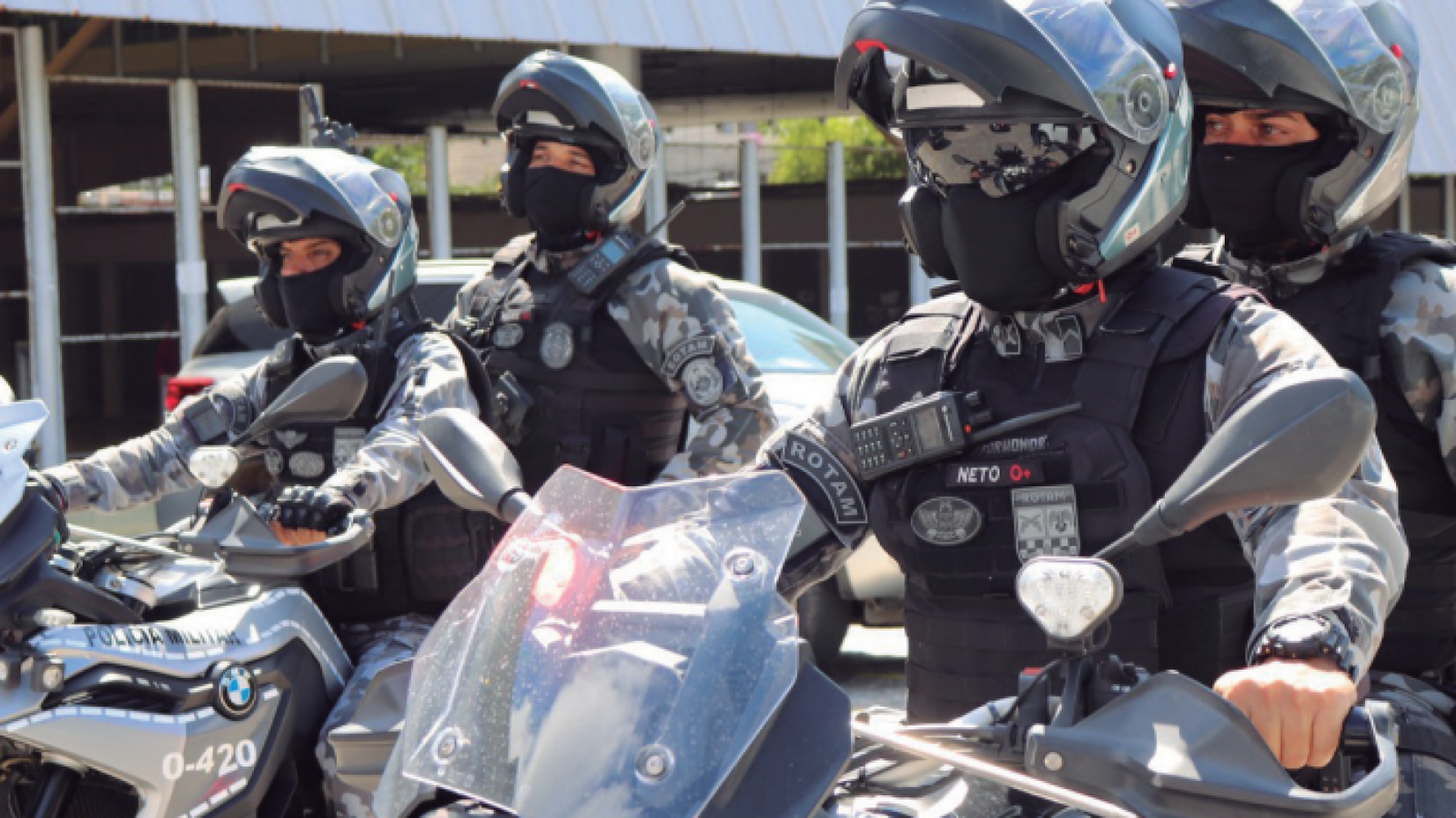 A Polícia Militar prendeu, na tarde desta terça-feira (4), um foragido que estava sendo procura...