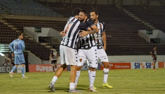 Botafogo-PB derrota a Ferroviária e segue 100% na Série C do Brasileiro. (Foto: Talisson Gomes/...