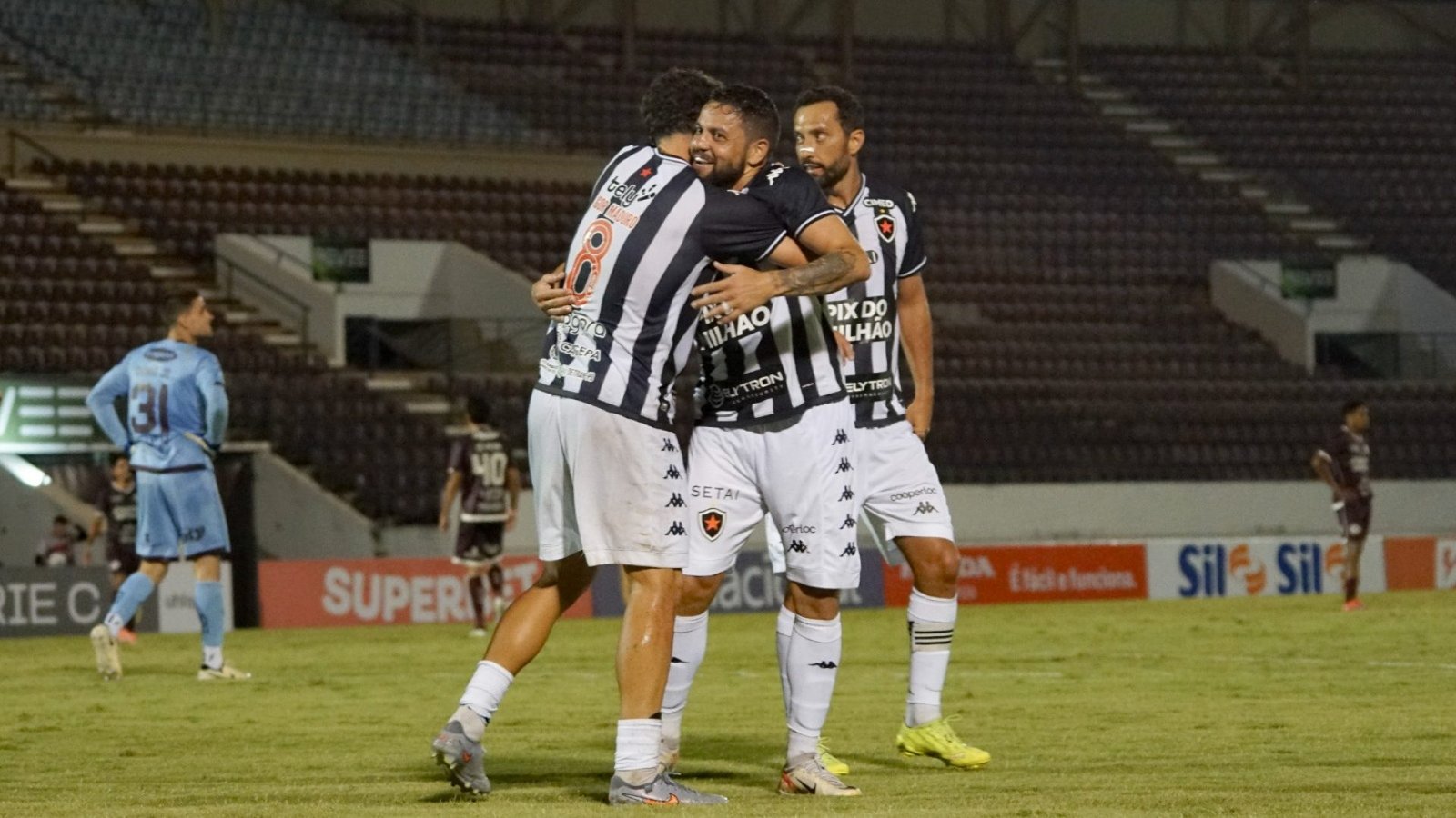 Botafogo-PB derrota a Ferroviária e segue 100% na Série C do Brasileiro. (Foto: Talisson Gomes/...