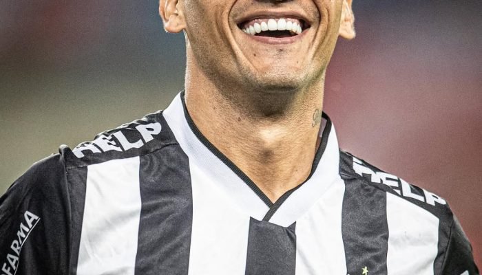Após caso de Thiago Alagoano, veja outros jogadores afastados por problemas cardíacos. (Foto: D...