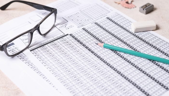 Concursos e seleções têm 634 vagas abertas na Paraíba. Foto: Freepik.