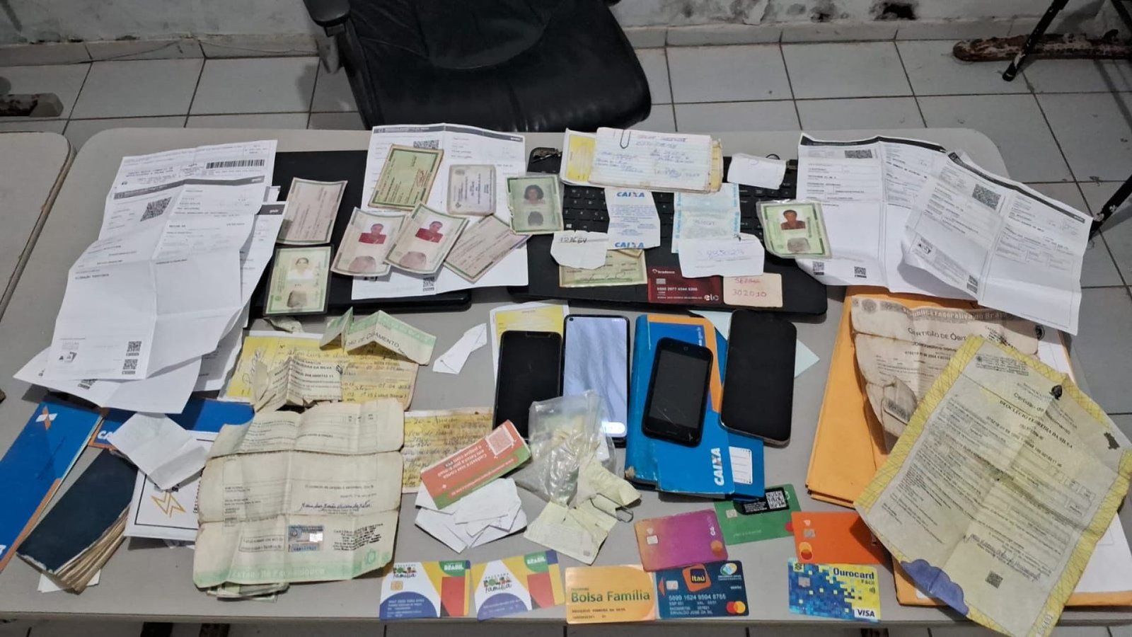 Grupo criminoso suspeito de roubar dados pessoais de idosos e financiar motos é desarticulado - ...