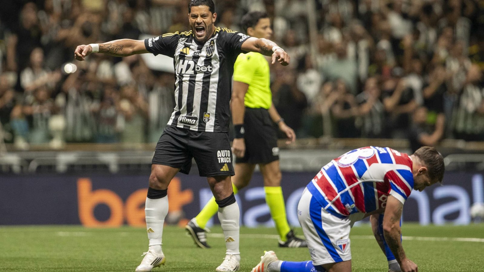 Hulk começa a se recuperar com a camisa do Atlético-MG após uma queda de rendimento na tempora...