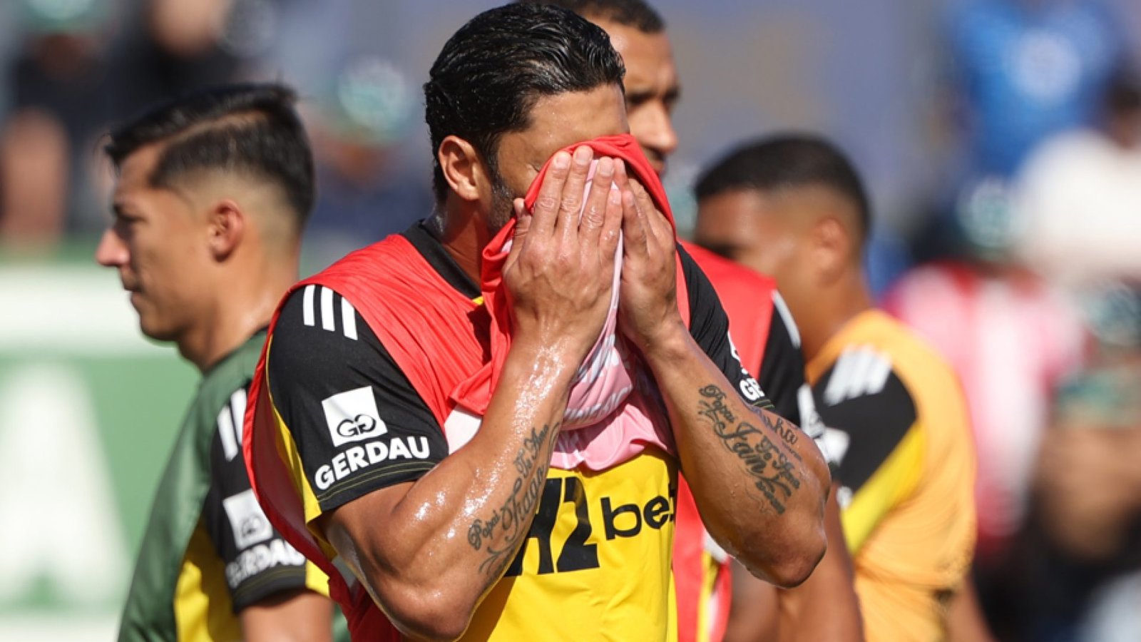 Hulk ficou próximo da sua primeira conquista internacional com o Atlético-MG. (Foto: EFE/Juan P...