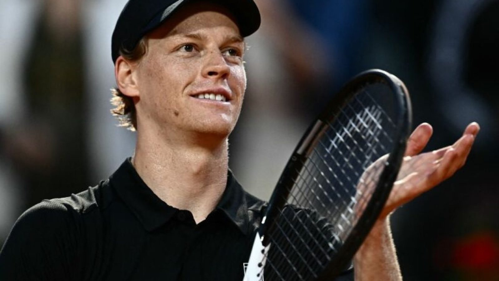 Sinner, tenista italiano - Foto: Filippo MONTEFORTE / AFP