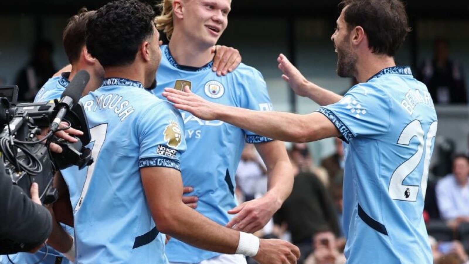 Haaland tem batido muitos recordes com a camisa do City - Foto: Anne-Christine POUJOULAT/AFP