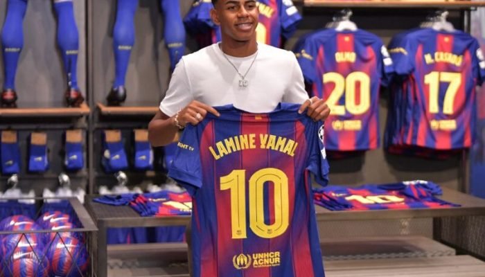 Lamine Yamal é o novo camisa 10 do Barcelona - Foto: MANAURE QUINTERO / AFP