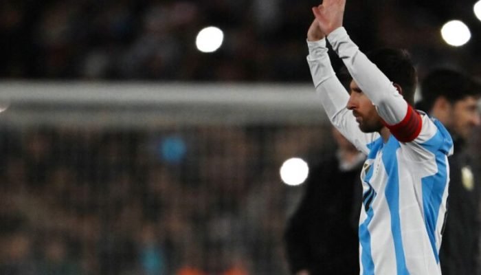 Lionel Messe foi mais uma vez o destaque da Argentina, desta vez contra a Angola, em Luanda - F...