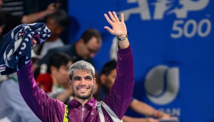Alcaraz terminou a temporada como número 1 no ranking da ATP - Foto: Philip Fong/AFP
