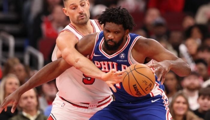 Uma cesta de três pontos de Nikola Vucevic sacramentou a vitória do Chicago Bulls sobre o Phila...