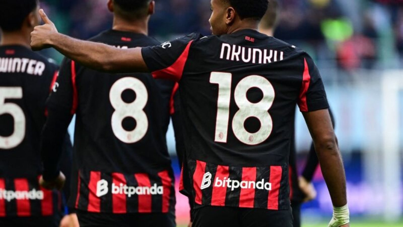 Nkunku desencanta, Milan bate o Verona e 'seca' a Inter para fechar o ano à frente no Italiano ...