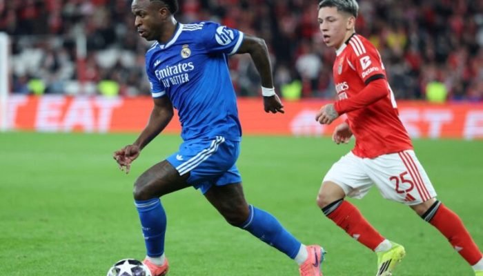 Vini Jr, atacante do Real Madrid, foge da marcação de Prestianni - Foto: Patrícia de Melo Mo...