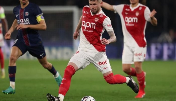 Caio Henrique, defensor do Monaco, não poderá ser convocados para os amistosos contra França e...