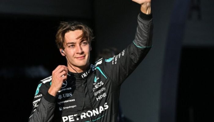 George Russell, piloto da Mercedes, elogiou o carro da escuderia - Foto: Hector Retamal/AFP
