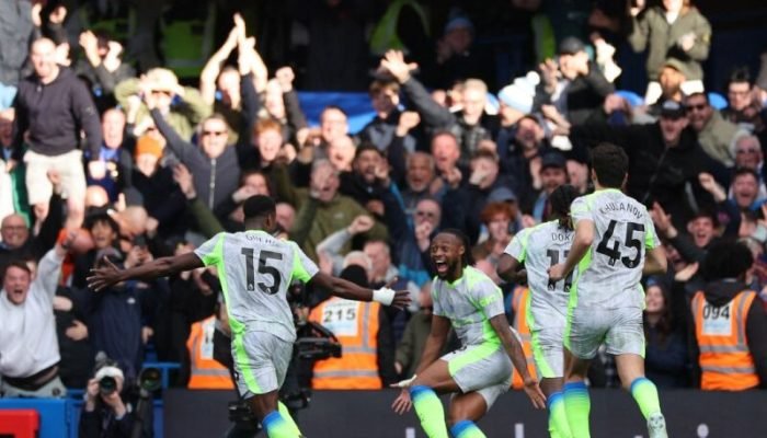 Manchester City celebra vitória diante do Chelsea - Foto: Adrian Dennis/AFP