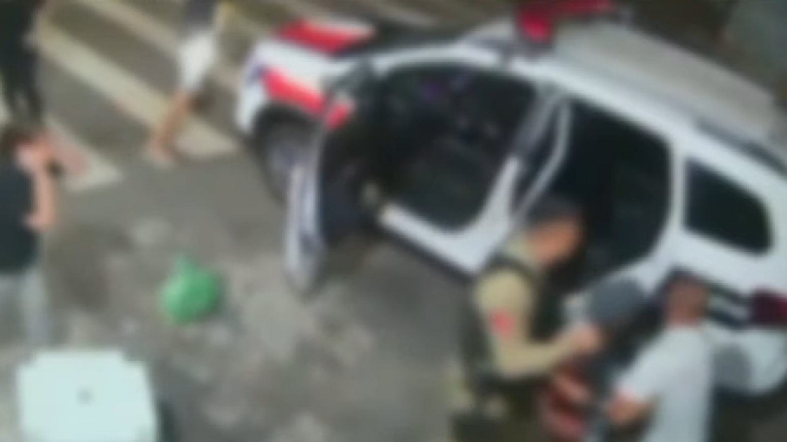 Jovem estava trabalhando no seu depósito de bebidas quando aconteceu a ação policial. (Foto: R...