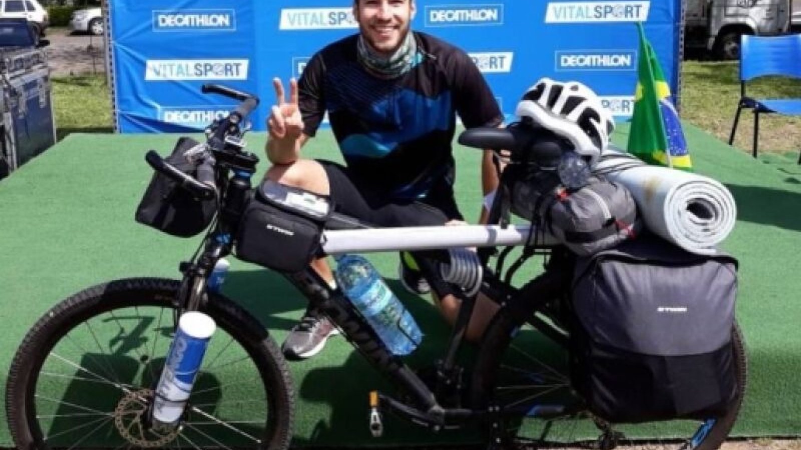 Pepe Fiamoncini é um multiatleta e influenciador brasileiro especializado em esportes de aventur...