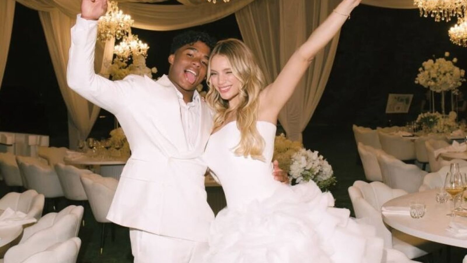 Endrick e Gabriely Miranda durante cerimônia decasamento - Foto: Reprodução/Instagram