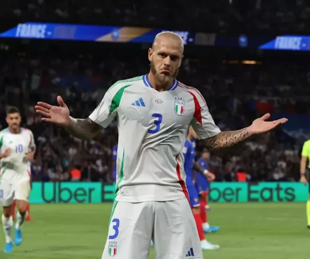 Dimarco jogando pela seleção italiana - Foto: Reprodução