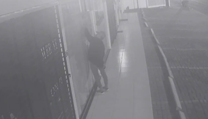 Um Salão de beleza foi invadido e roubado por uma dupla de criminosos na noite dessa quarta-feir...