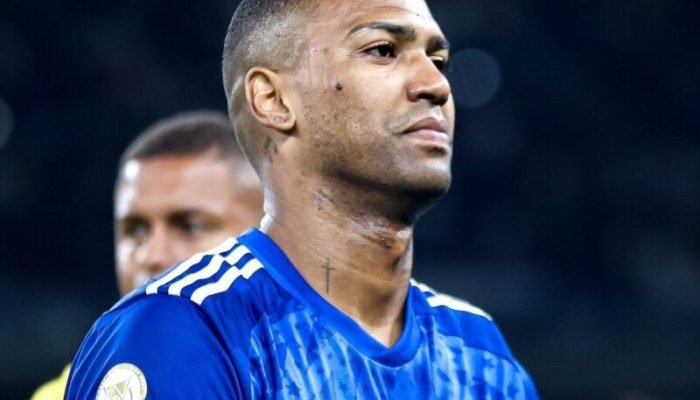 Wallace, volante do Cruzeiro - Foto: X / Divulgações