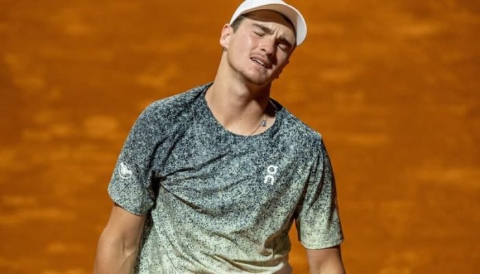 João Fonseca amargou derrota no Aberto de Buenos Aires e não consegue defender título  - Fot...