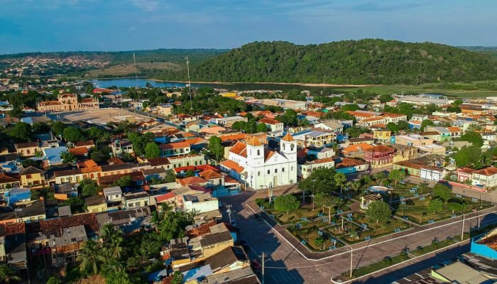 meio do programa "Periferia Viva", do Ministério das Cidades (MCID), que será ex