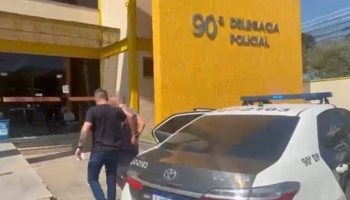 tráfico de drogas é preso em Barra Mansa Divulgação/Polícia Civil Um homem, de 5