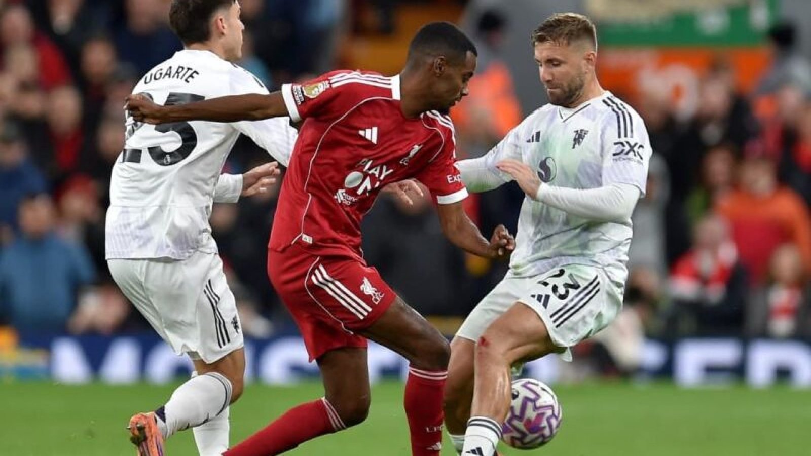 A vitória do Manchester United veio com um gol relâmpago de Mbeumo e outro de Maguire, quando o...