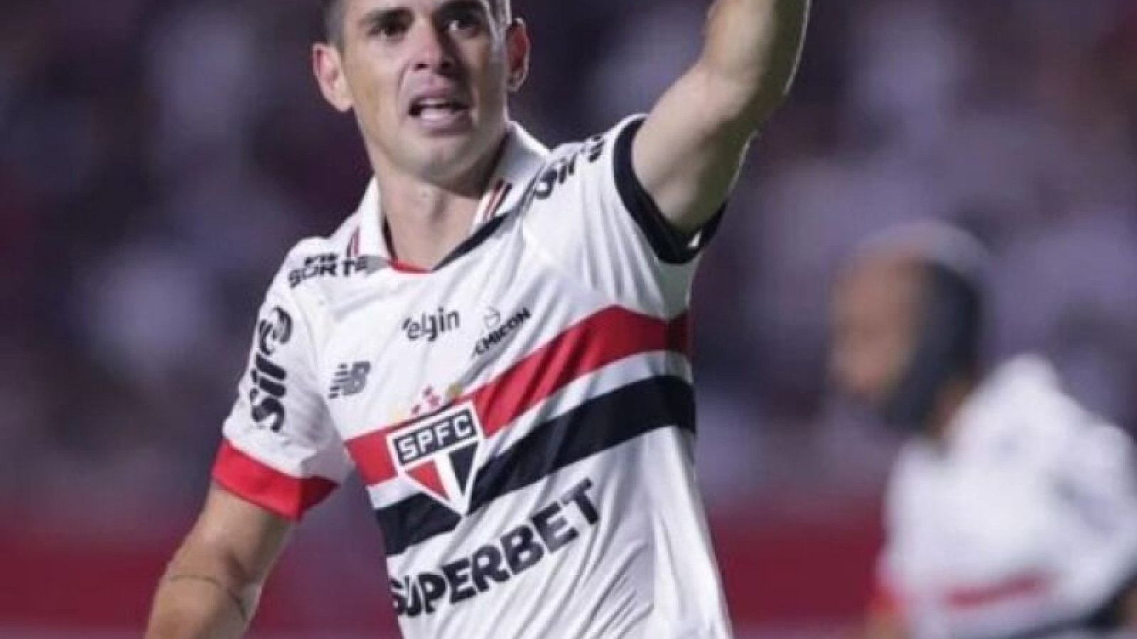 Oscar em ação pelo São Paulo - Foto: Rubens Chiri/São Paulo
