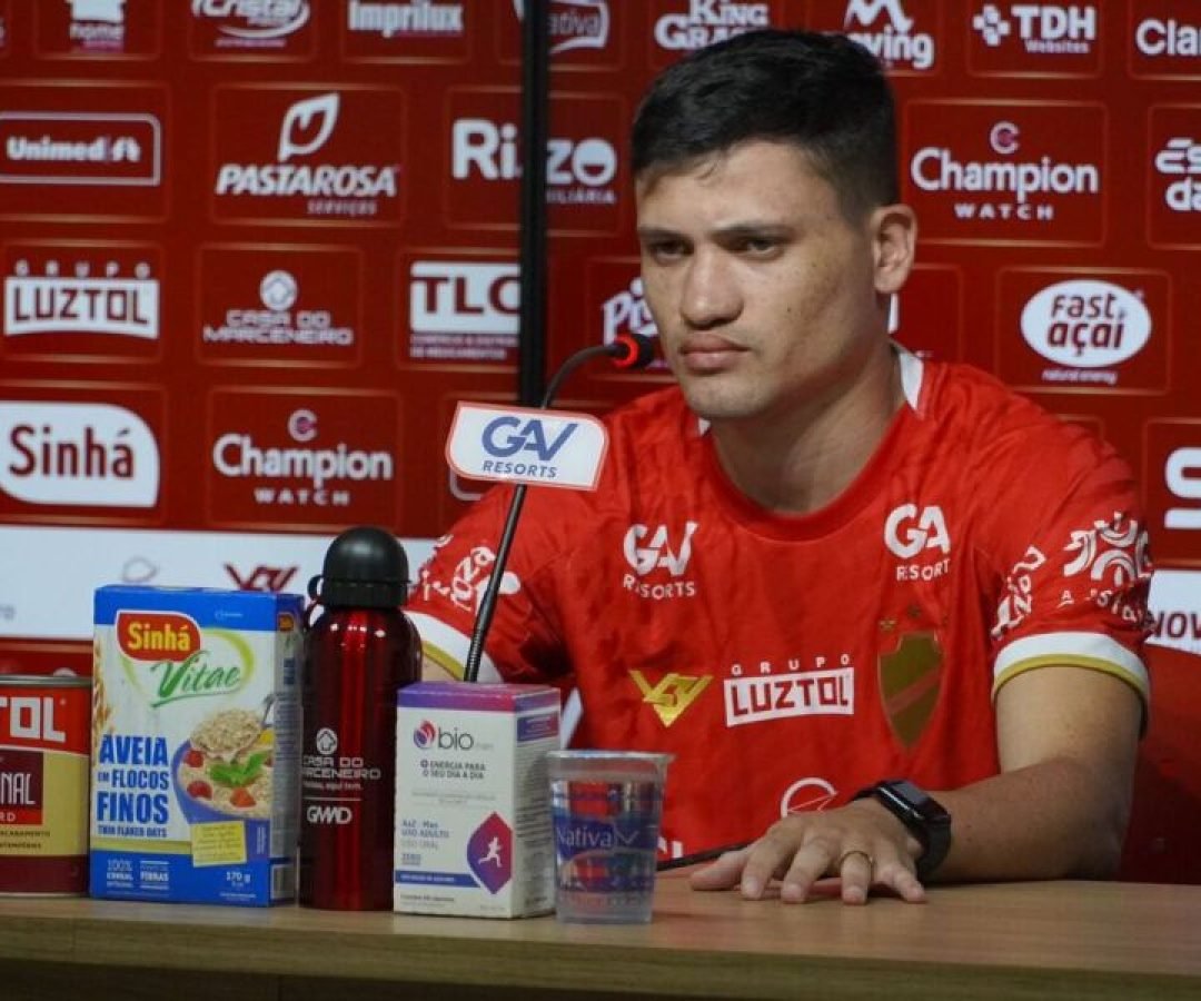 Ronald, novo atacante do Santa Cruz - Foto: Fernando Brito / Vila Nova FC