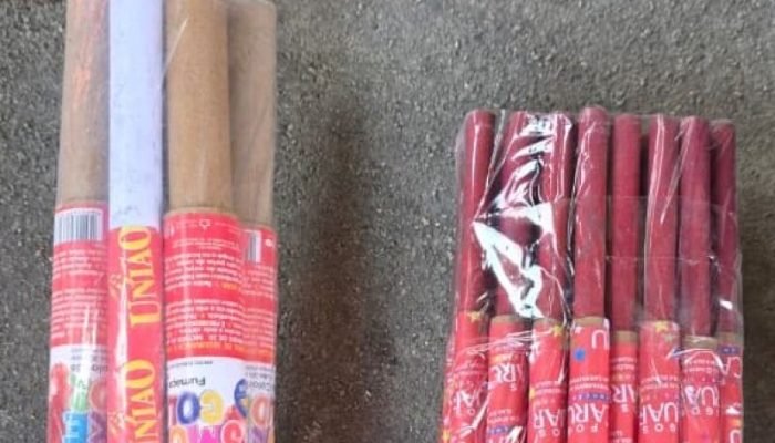 Sinalizadores encontrados nos Aflitos, neste domingo (8) - Foto: Divulgação/SDS