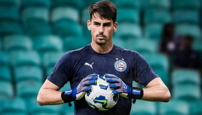 Gabriel Souza, goleiro do Bahia, tem pré-contrato com o Santa Cruz  - Foto: Reprodução/@gole...