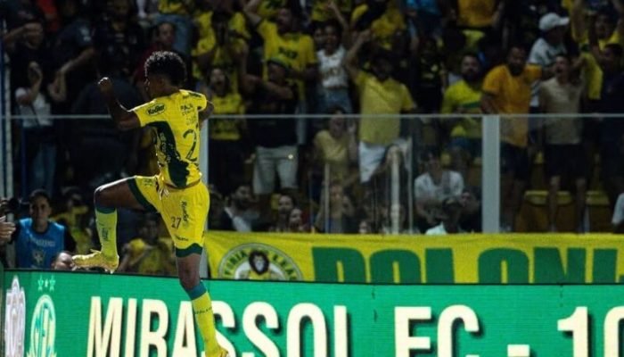 Mirassol venceu o Palmeiras na briga do topo do Brasileirão - Foto: JP Pinheiro/Agência Mirassol