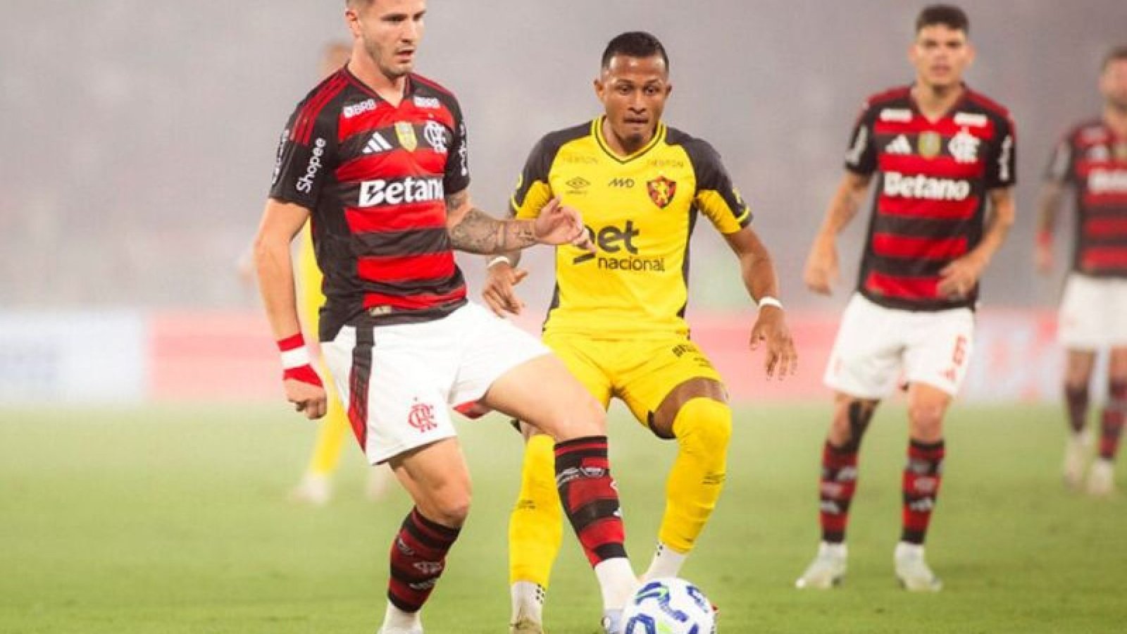 Com 12 desfalques, Flamengo enfrenta Sport na Arena de Pernambuco - Foto: Adriano Fontes/Flamengo