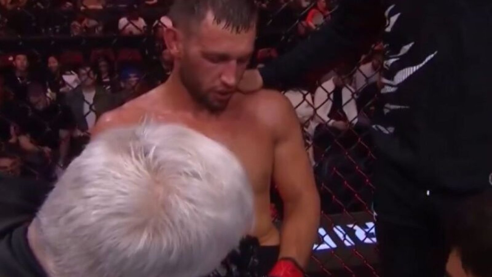 Reinier de Ridder é derrotado por nocaute técnico no UFC Fight Night