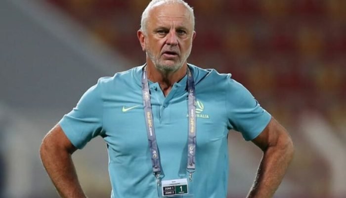 Técnico do Iraque, Graham Arnold - Foto: Reprodução/Twitter