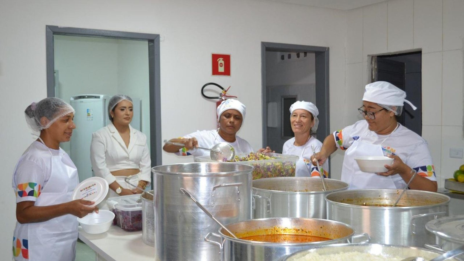 Prefeitura de Cabrobó, inaugurou, nesta sexta-feira (3), a segunda unidade de Cozinha Comunitár...